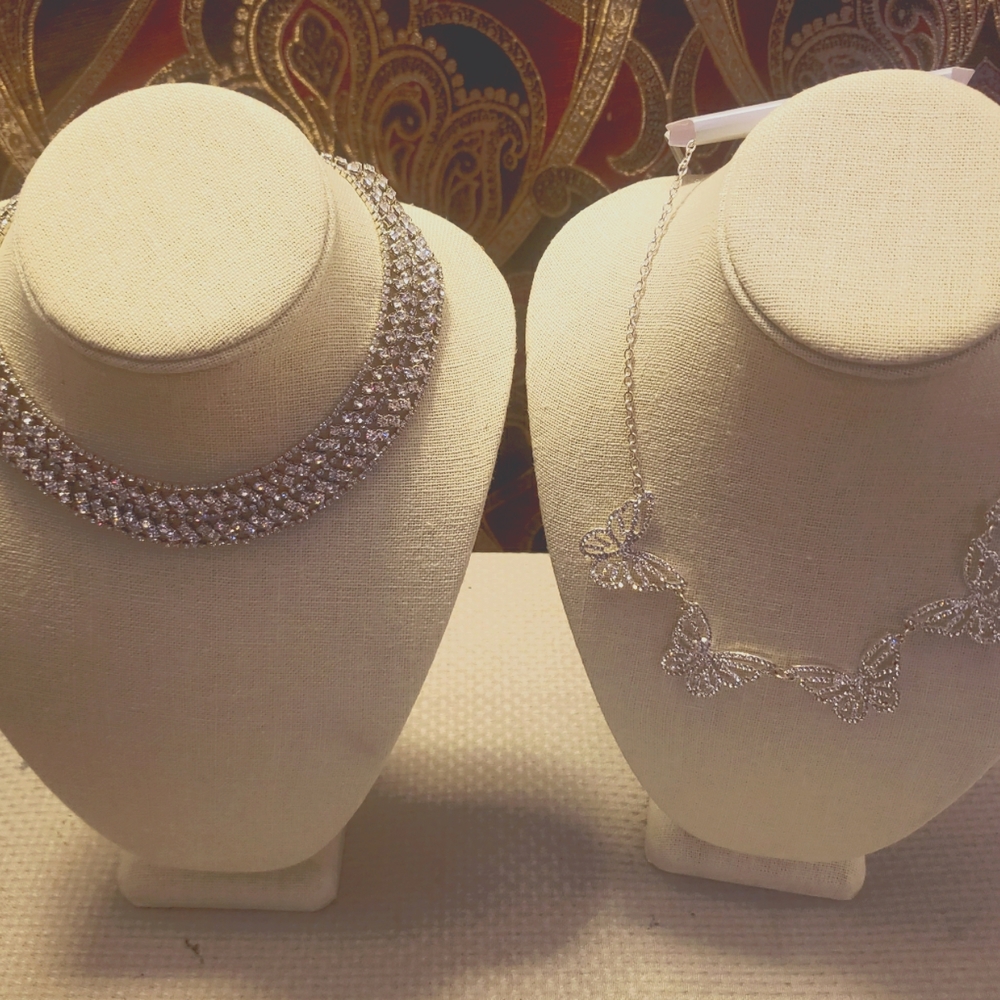 Statement necklace